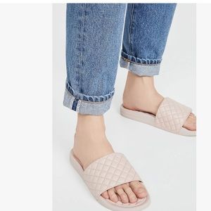 Apl Rose Dust women sandals buttery quilted leather size 6 new